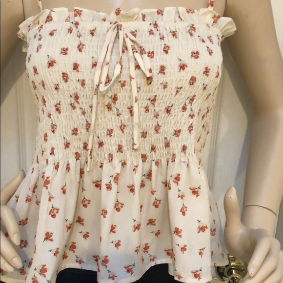 CREAM FLORAL PEPLUM TOP - Picture 5 of 8